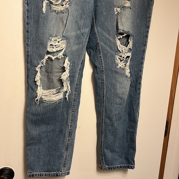 Aeropostale ripped Mom Jeans - Picture 2 of 5